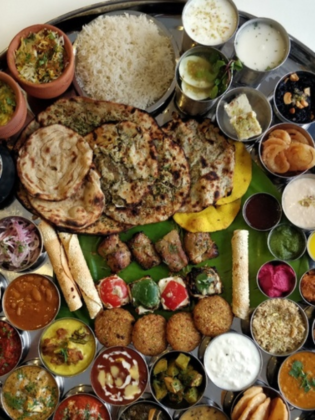 10 Delicious Indian Thalis you must try at least once in your life